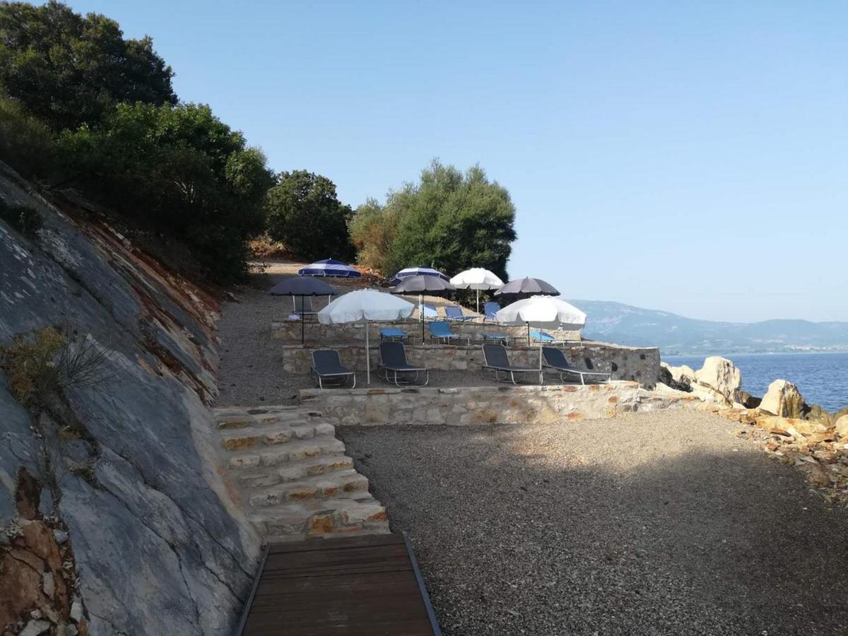 فيلا Aqua Terra Spárton المظهر الخارجي الصورة